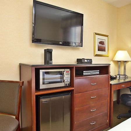 Best Western Plus Arena Hotel Nova York Exterior foto